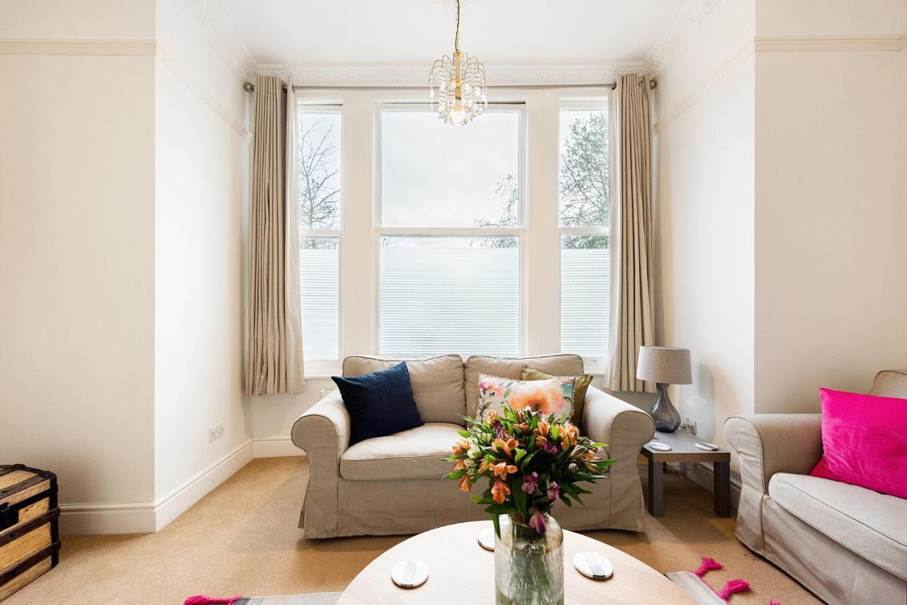 לונדון Heart Of Ealing Apartment With Garden מראה חיצוני תמונה